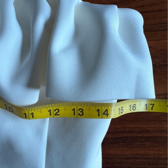 Bianca & Bridgett Camila Unique Ivory Mini Wedding dress size smalll - Picture 10 of 13